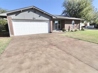 1345 Columbia Cir, Norman, OK 73071