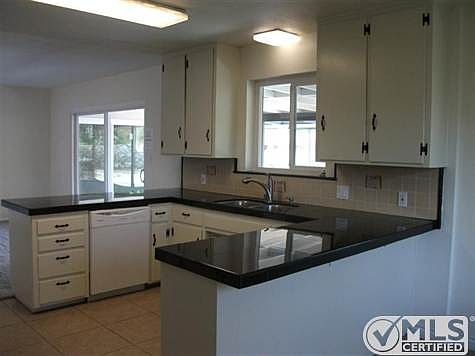 4th image of 16275 Forest Ave