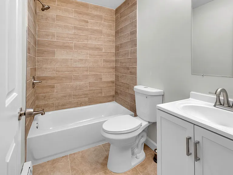 65 Montgomery Ave #G2 — Photo 5