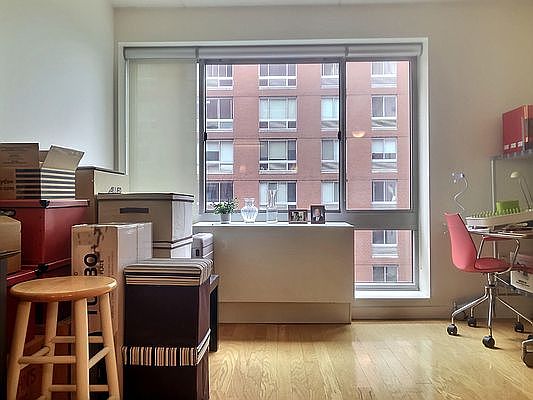 4th image of 555 W 23rd St APT N7d