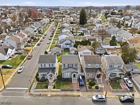 2nd image of 2044 High St