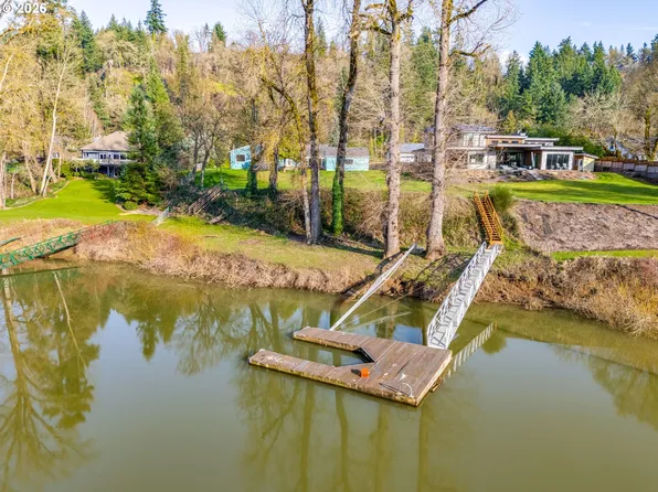 21075 S Highway 99e, Oregon City, OR 97045