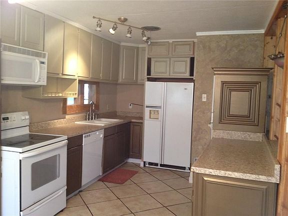 4th image of 1442 Westview Dr