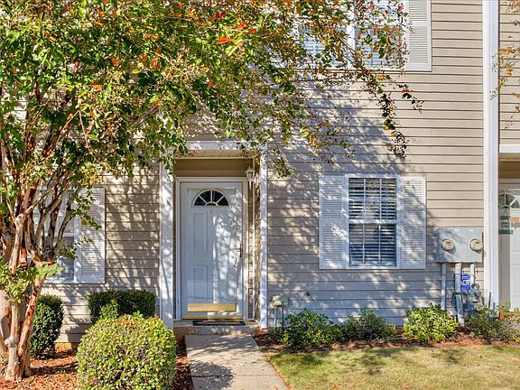 3rd image of 4683 Brookwood Ln