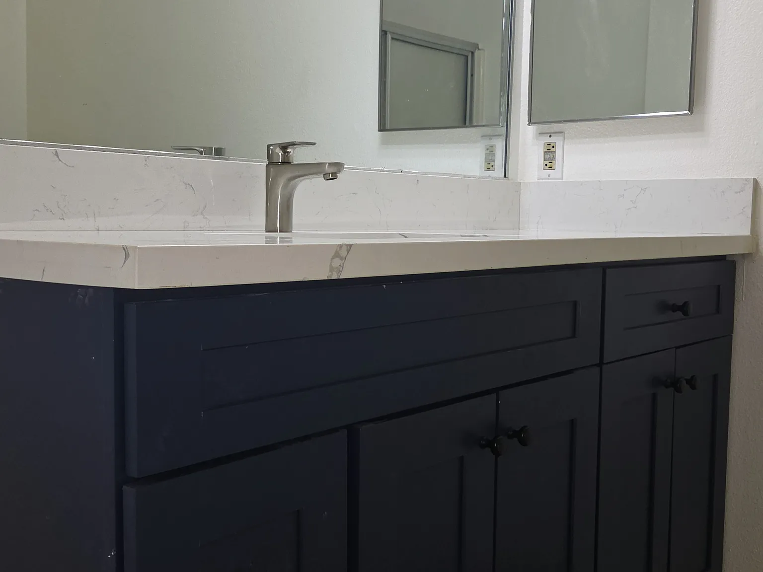 2 bed, 945 sqft, $2,250 — Photo 3