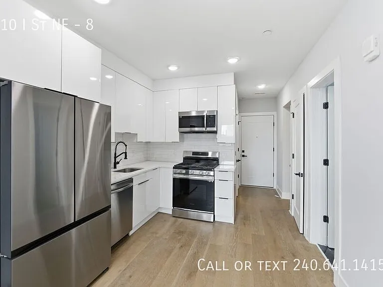 1810 I St NE #8 — Photo 6