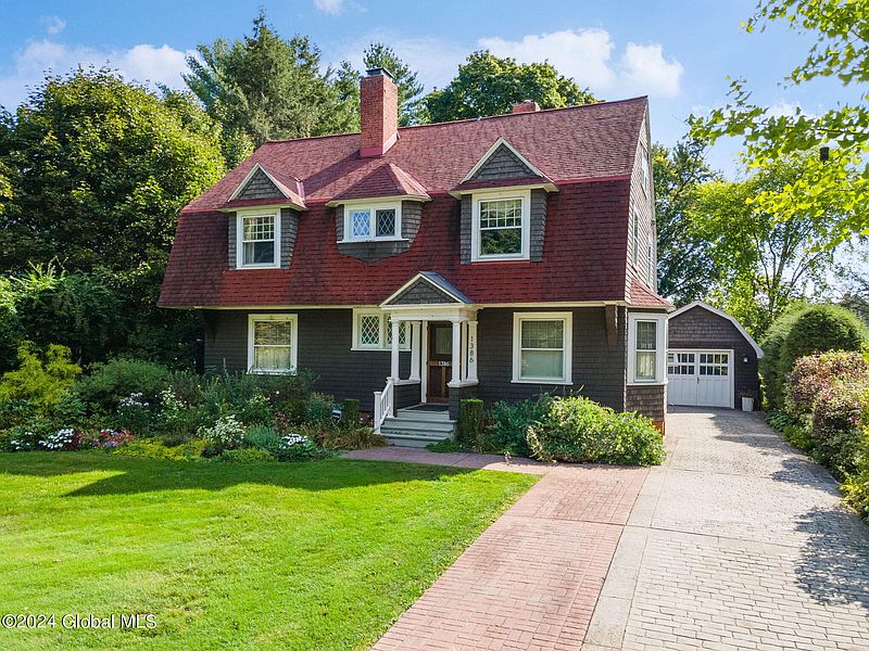 2nd image of 1386 Lowell Road