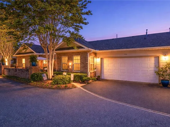 149 Villa Park Cir, Stone Mountain, GA 30087