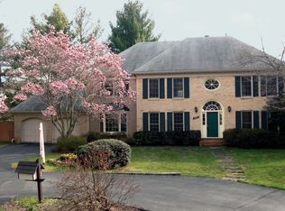 9213 Mistwood Dr, Rockville, MD 20854