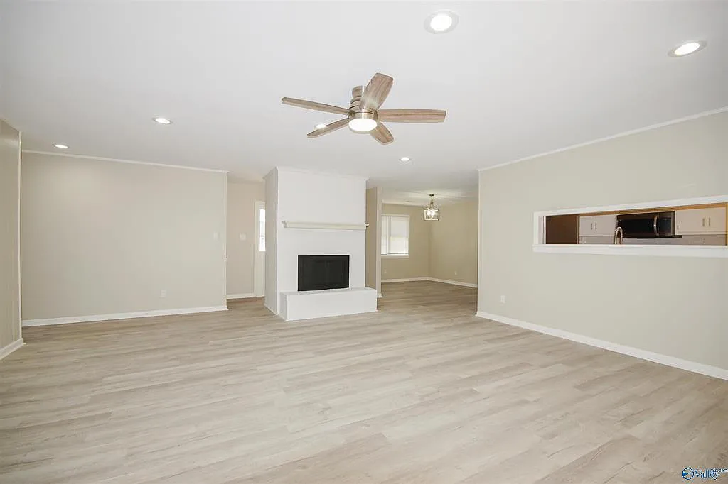 3 bed, 2.0 bath, 1769 sqft, $1,750 — Photo 3
