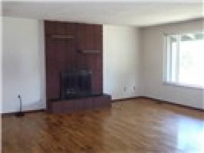2nd image of 9718 Willowood Pl SW