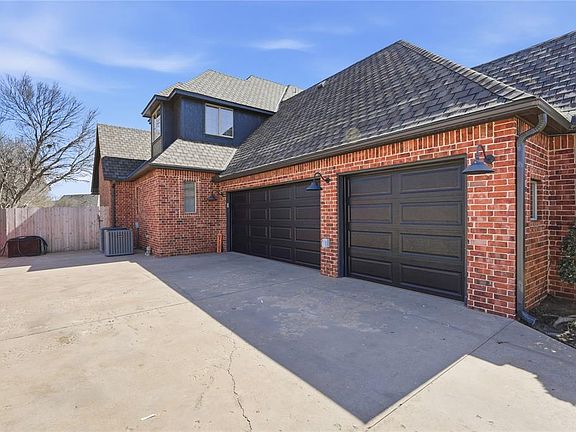 5th image of 408 Mesa Verde Cir