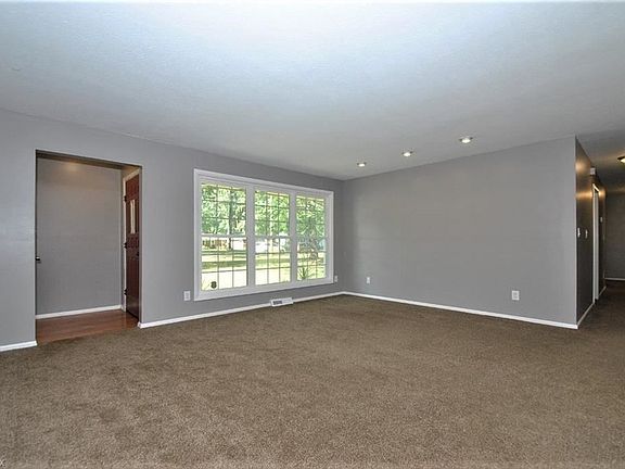 2nd image of 7997 Brentwood Rd