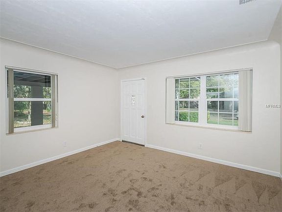 5th image of 7210 Dartmouth Ave N