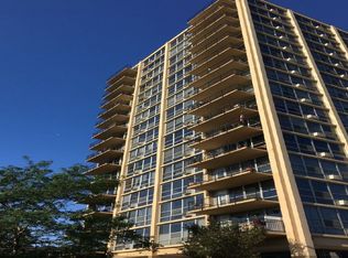 6730 S South Shore Dr APT 906, Chicago, IL