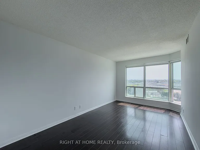 8 Lee Centre Dr #1008 — Photo 13
