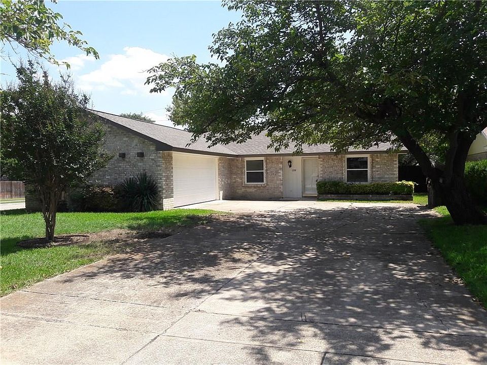 1st image of 1332 Armstrong Dr