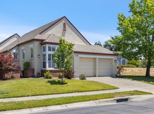 1804 Falcon Ridge Dr, Petaluma, CA 94954