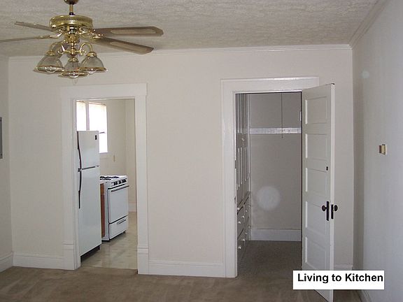 Living room to Kitchen