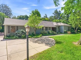 64 S Stratford Rd, Wichita, KS 67207
