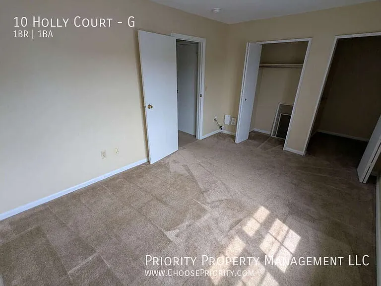 10 Holly Ct #G — Photo 8