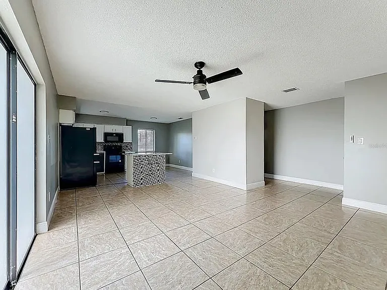 163 Springwood Cir #D — Photo 5