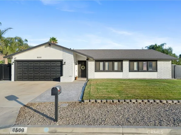 8500 Brookfield Dr, Riverside, CA 92509