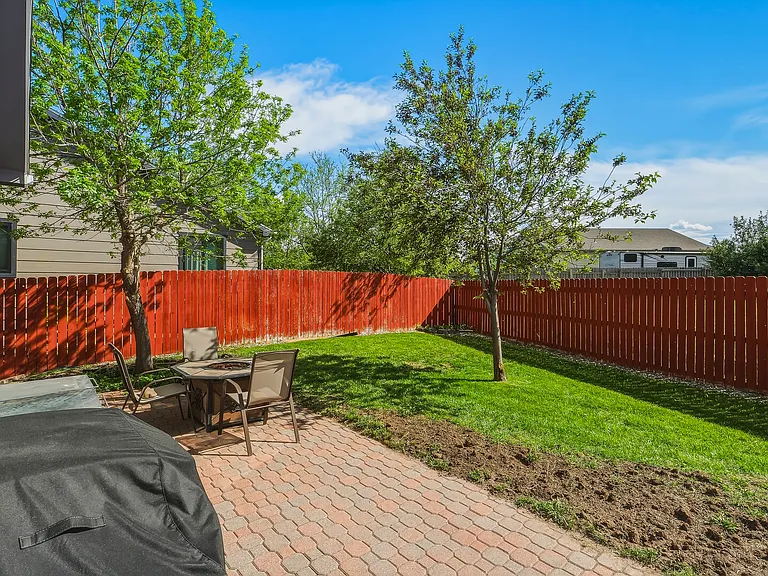 2114 Meadow Dr — Photo 27