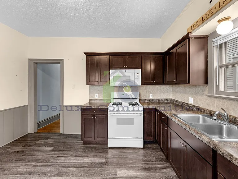 745 Jackson St NW — Photo 7