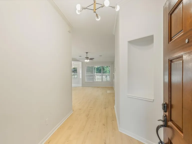 71 N Queenscliff Cir — Photo 10