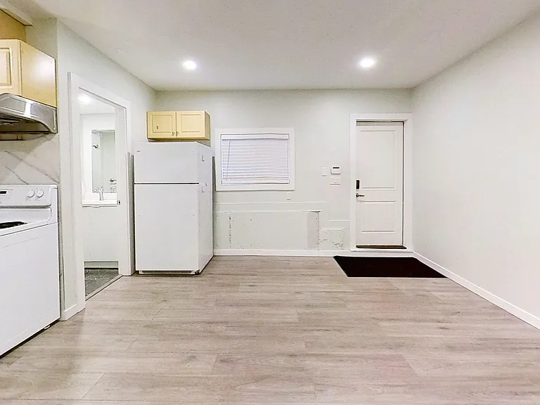 966 Stewart Ave — Photo 1