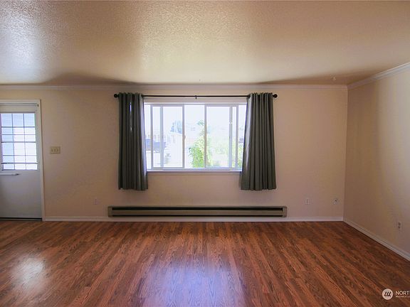 5th image of 1212 Georgiana Street