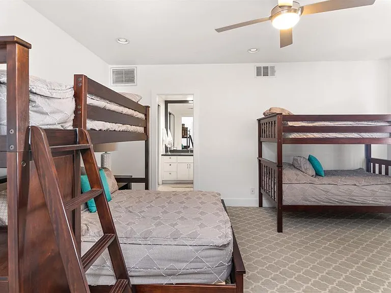 54877 Inverness Way — Photo 38