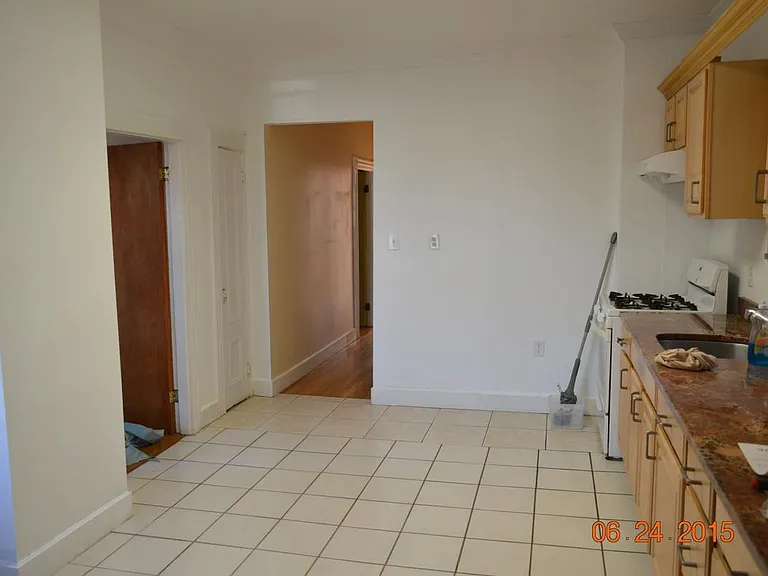 4 Deer St #2 — Photo 6