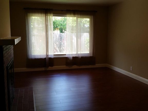 3rd image of 2057 Wakefield Way