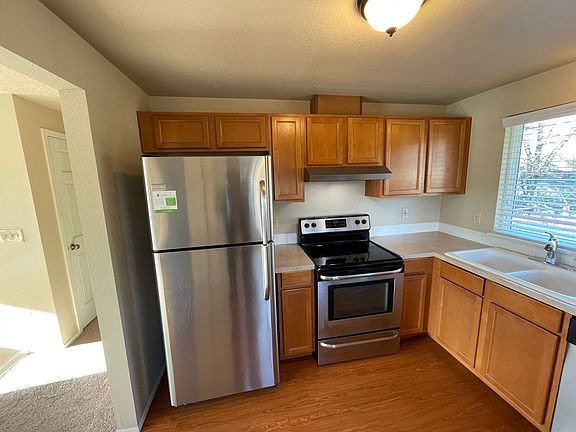 3rd image of 4225 125th Pl NE