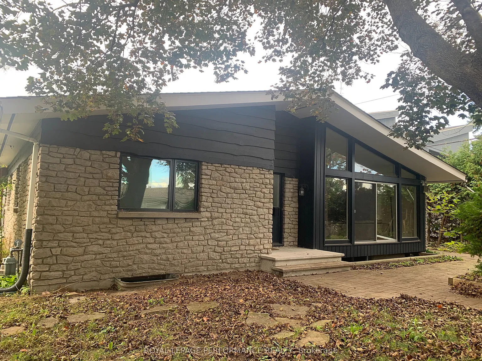 3 bed, $3,300 — Photo 2