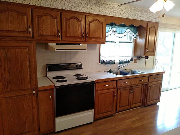 3rd image of 3308 Paulan Dr
