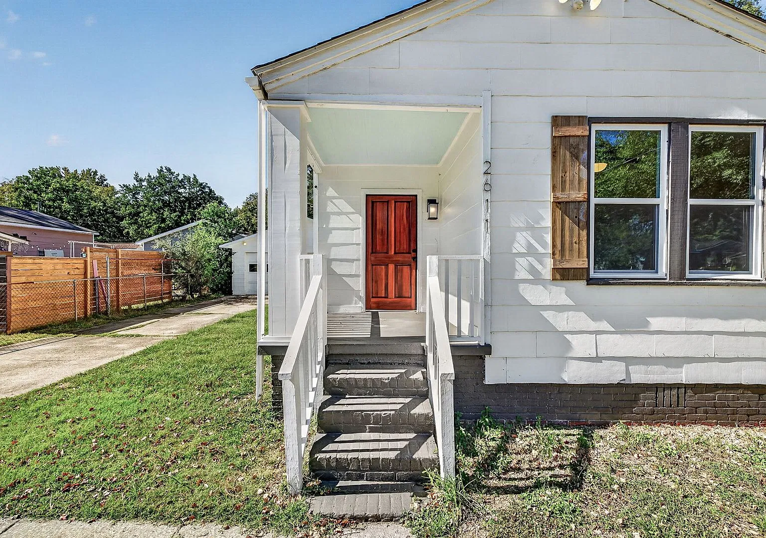 Convenient Living in North Charleston — Photo 2