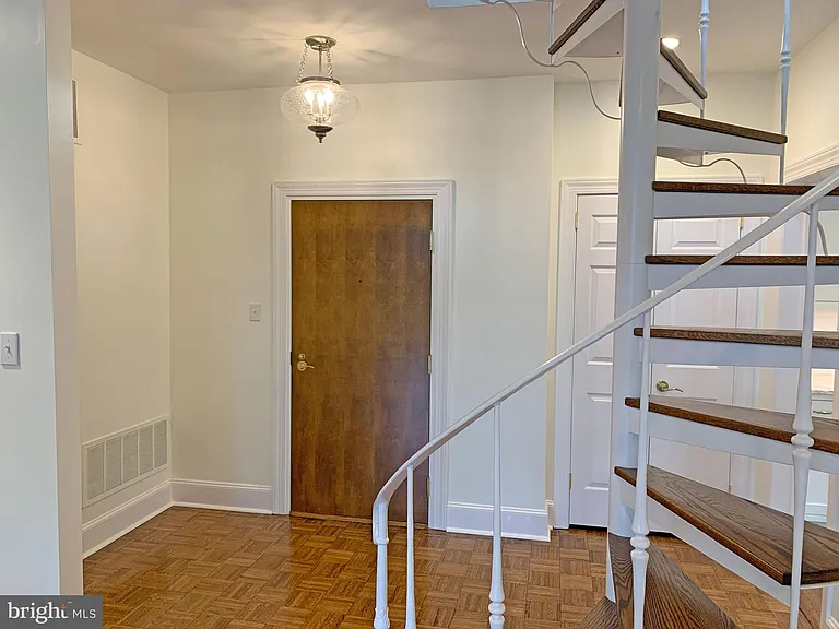 414 Old Lancaster Rd #405 — Photo 8