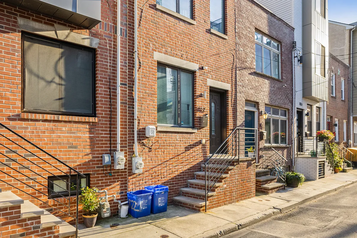 Building Photo - 1822 Earp St
