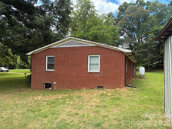 4th image of 10663 Island Creek Rd