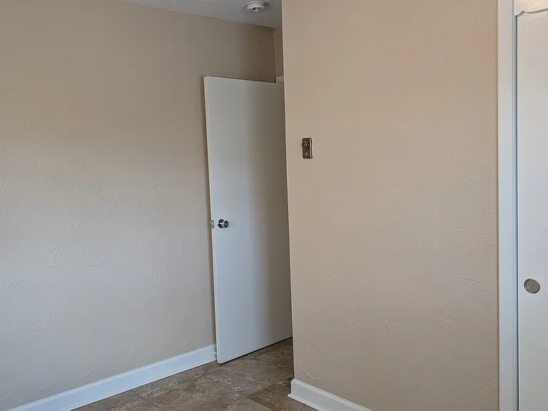 2516 W Kathleen St — Photo 11