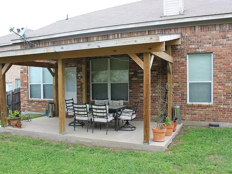 2425 Collier Dr — Photo 19