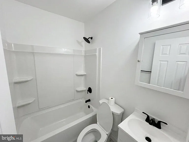 1835 Corcoran St NE — Photo 11