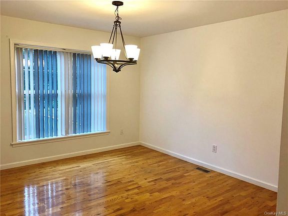 5th image of 25 Livingston Ave