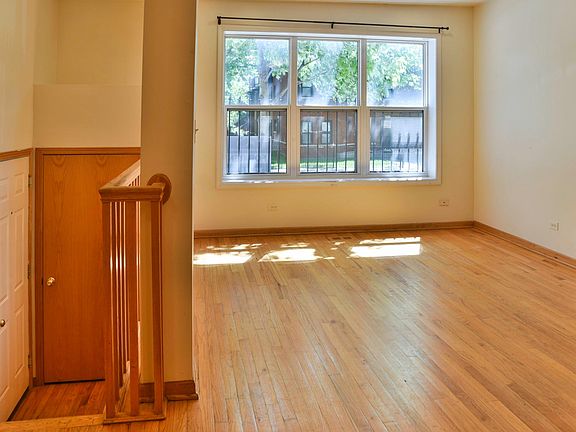 4th image of 1446 N Leavitt St #2RR