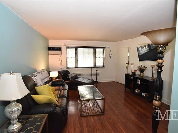 3rd image of 355 Bay 8 St #1-B