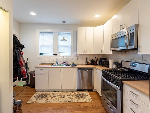 3rd image of 4110 N Richmond St APT 2F