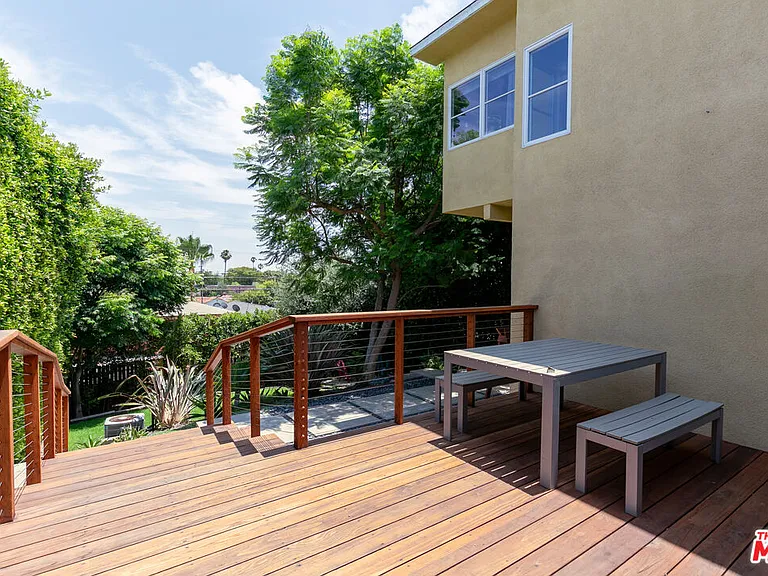 1530 S Sierra Bonita Ave — Photo 18